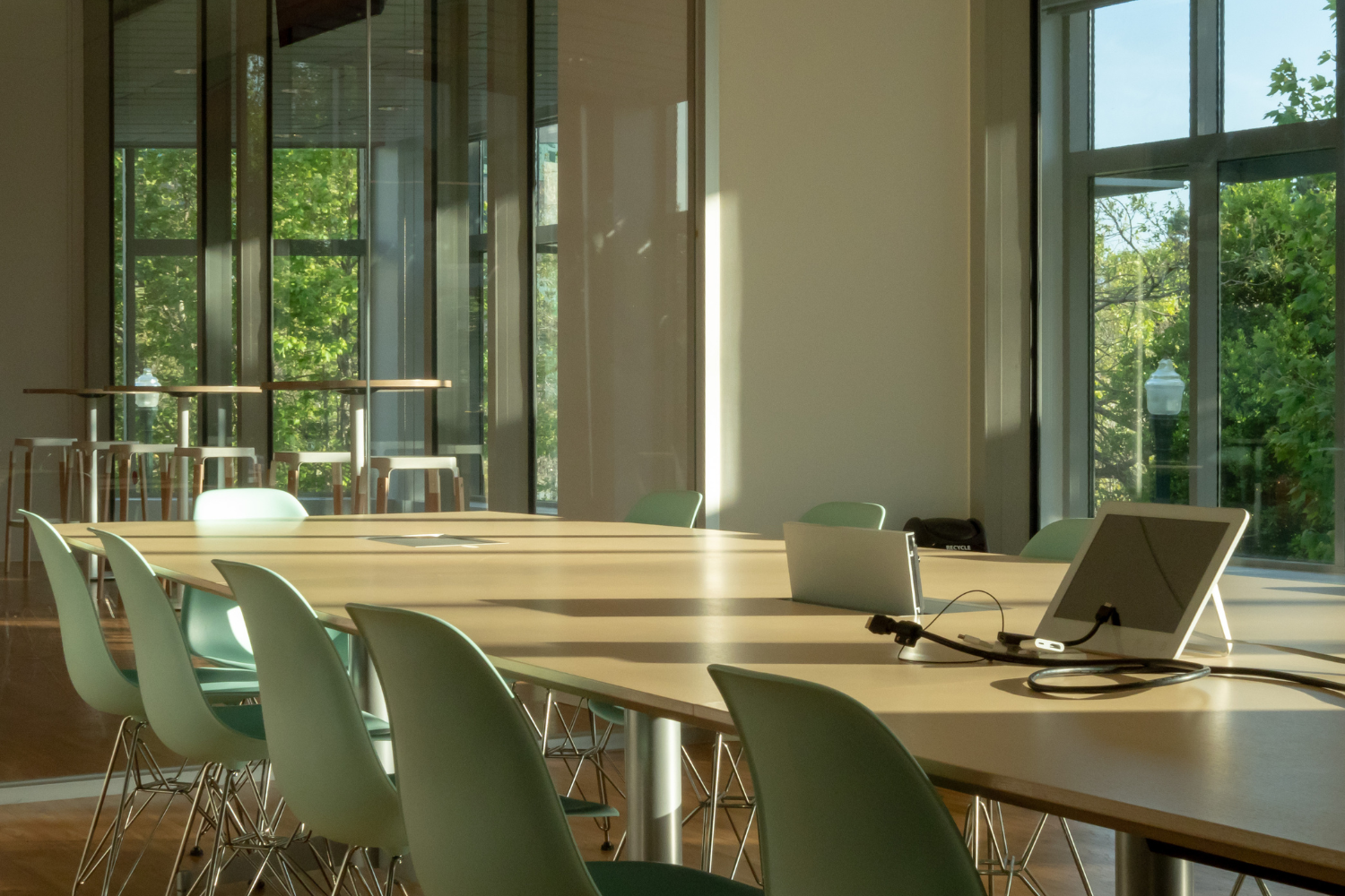 Clean meeting room